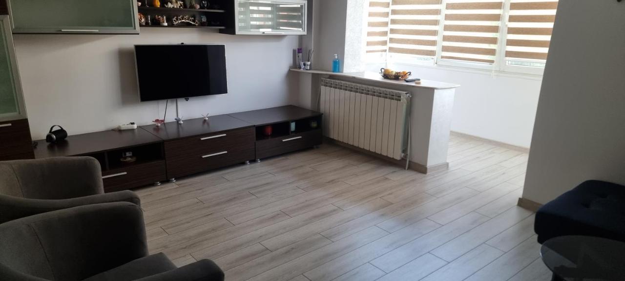 Ilona Apartament 3 Camere Ramnicu Valcea Bagian luar foto
