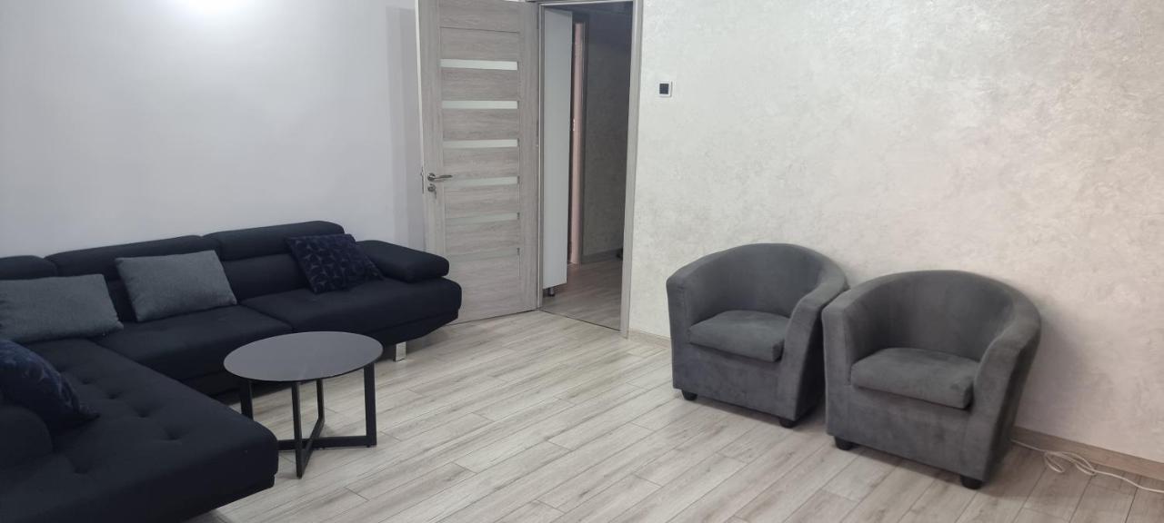 Ilona Apartament 3 Camere Ramnicu Valcea Bagian luar foto