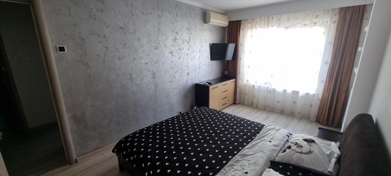 Ilona Apartament 3 Camere Ramnicu Valcea Bagian luar foto