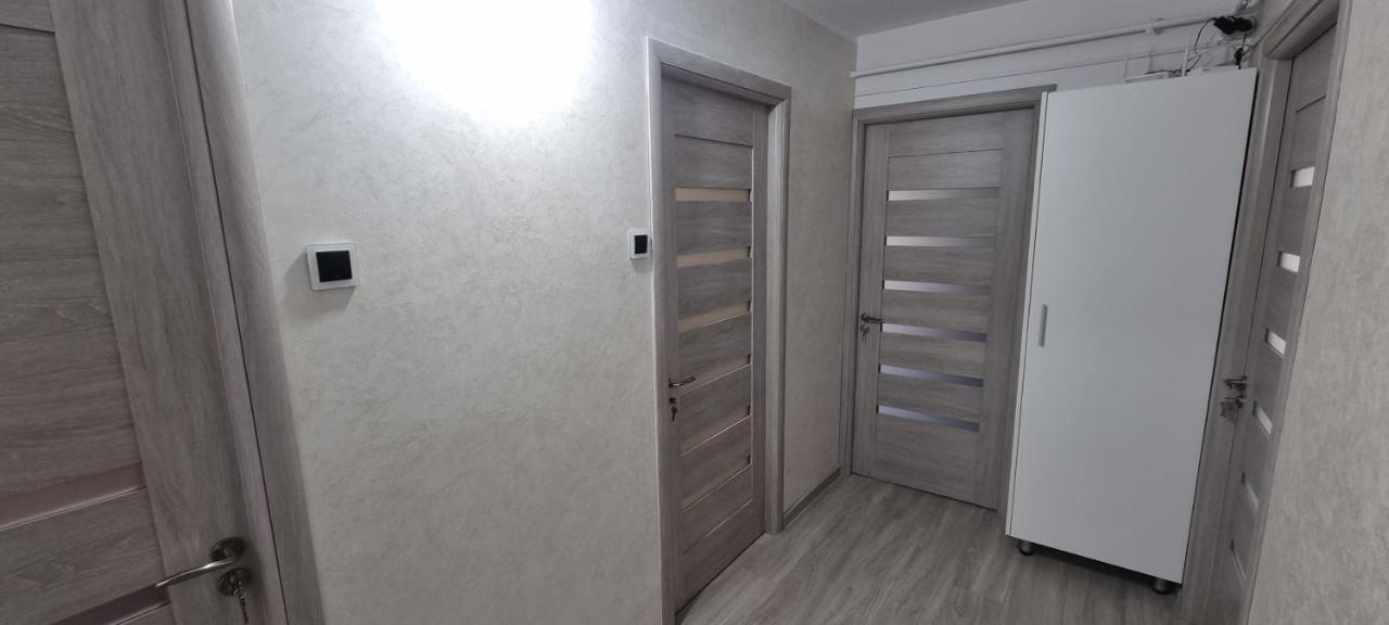 Ilona Apartament 3 Camere Ramnicu Valcea Bagian luar foto