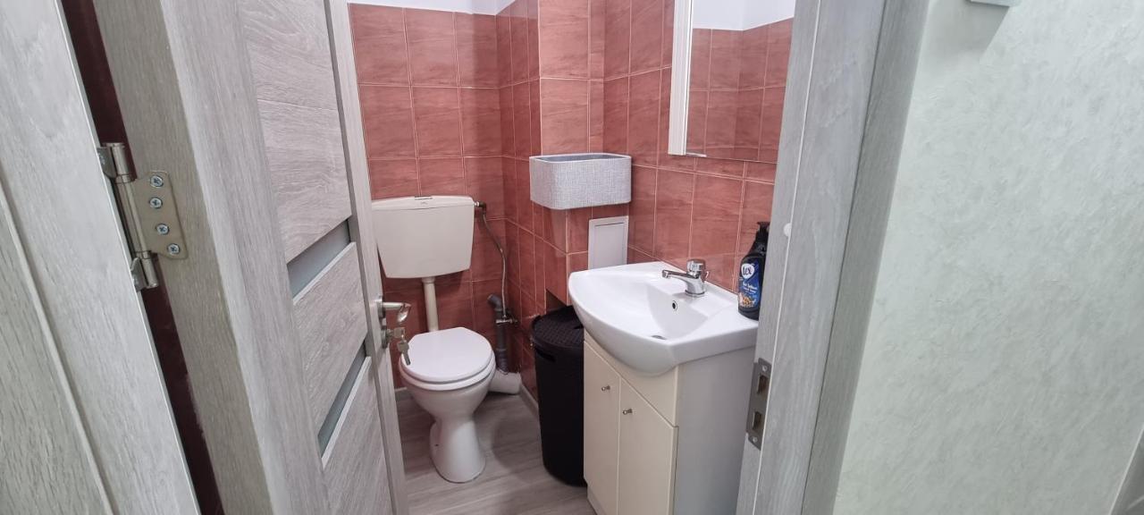 Ilona Apartament 3 Camere Ramnicu Valcea Bagian luar foto