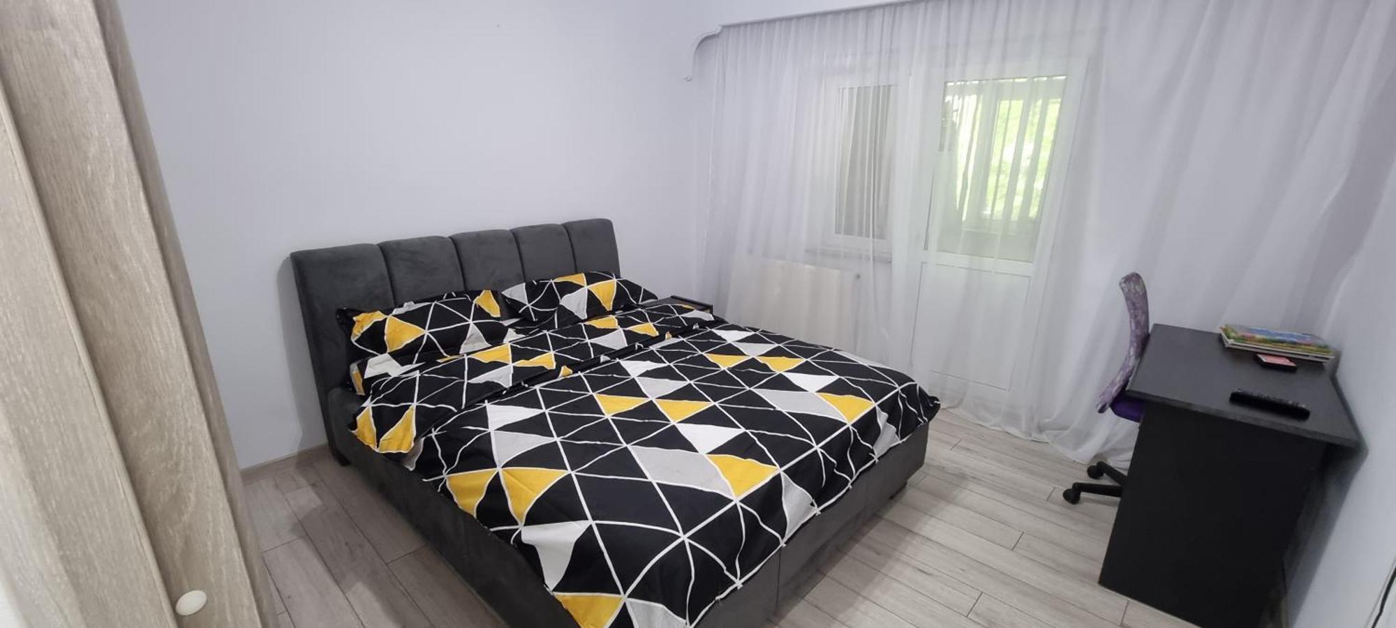 Ilona Apartament 3 Camere Ramnicu Valcea Bagian luar foto