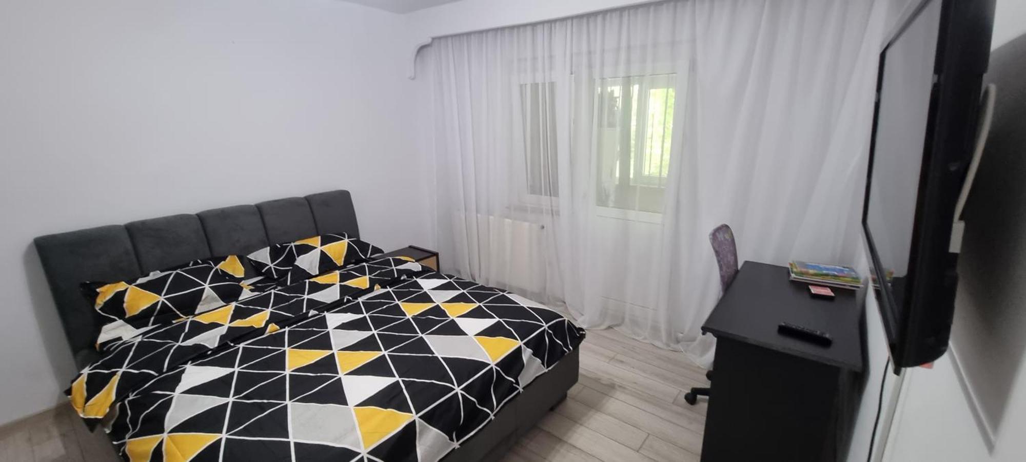 Ilona Apartament 3 Camere Ramnicu Valcea Bagian luar foto